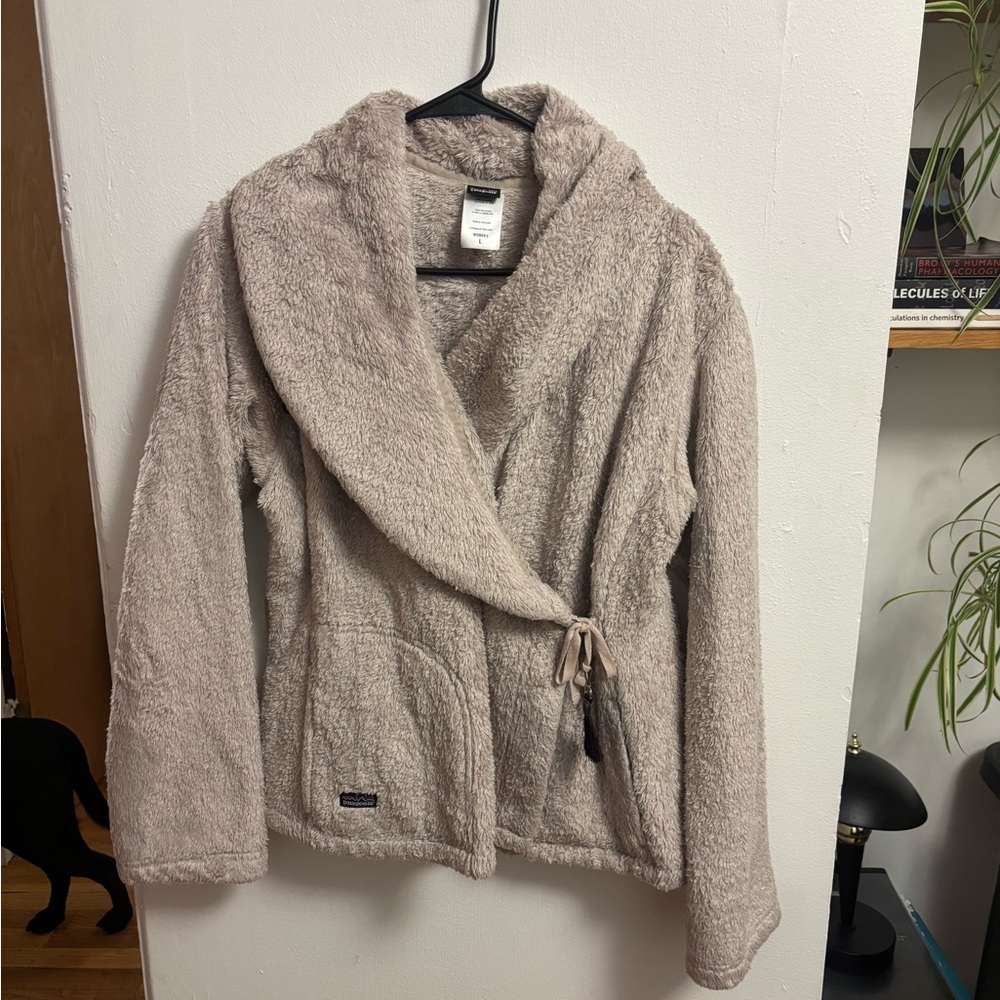 Patagonia Plush Fleece Jacket in Light Beige